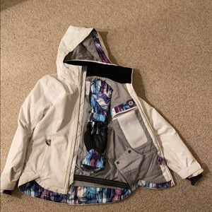 Obermeyer  ❄️  white ski jacket w/matching gloves